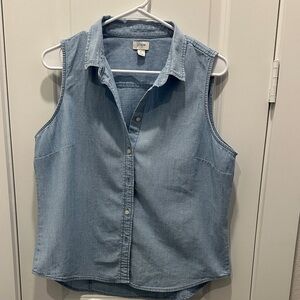J. Crew Women's Light Blue Denim  Sleeveless Button Down Shirt